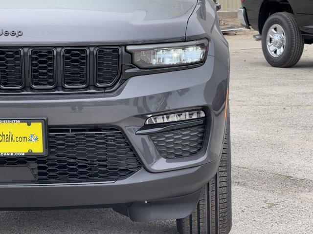 new 2025 Jeep Grand Cherokee car, priced at $38,291