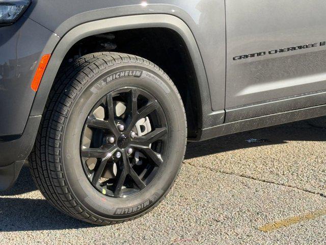 new 2025 Jeep Grand Cherokee L car, priced at $37,584