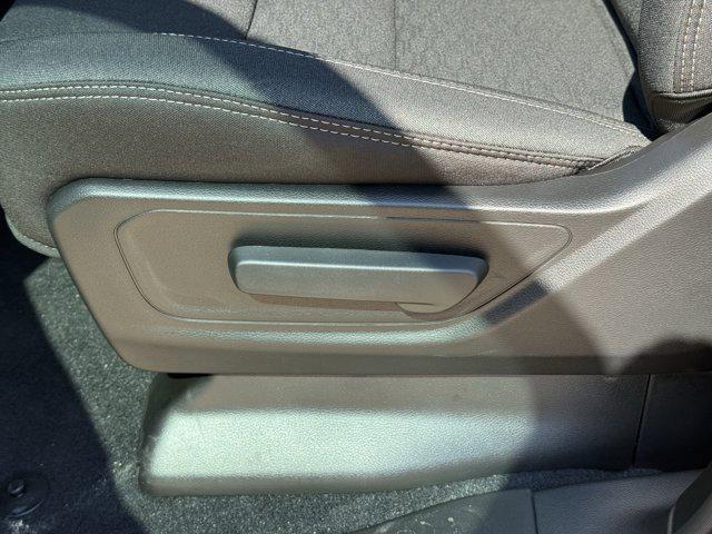 new 2025 Jeep Grand Cherokee car, priced at $43,104
