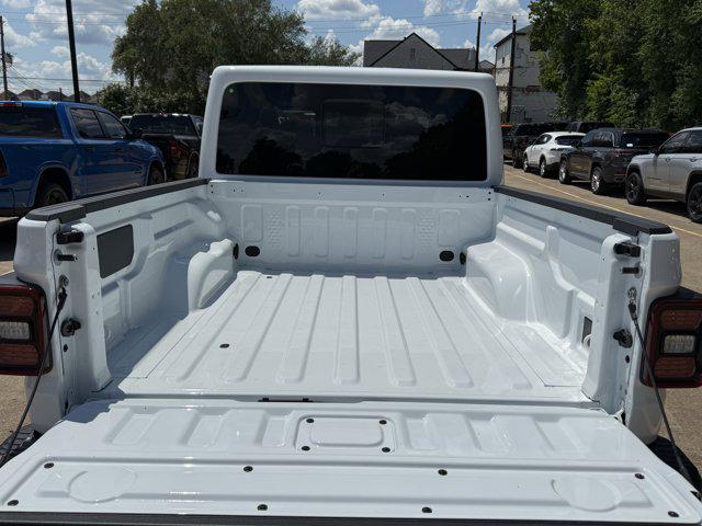 new 2025 Jeep Gladiator car, priced at $49,585