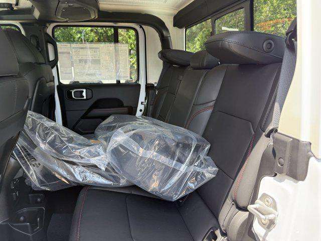 new 2025 Jeep Gladiator car, priced at $49,585