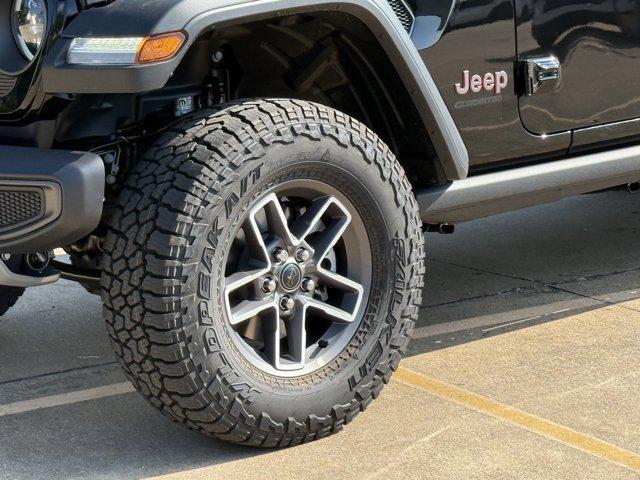 new 2025 Jeep Gladiator car, priced at $45,617