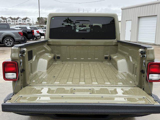 new 2025 Jeep Gladiator car, priced at $35,845