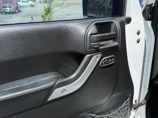 used 2015 Jeep Wrangler Unlimited car, priced at $18,500