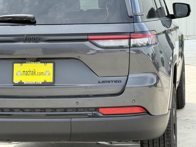 new 2025 Jeep Grand Cherokee car, priced at $44,111
