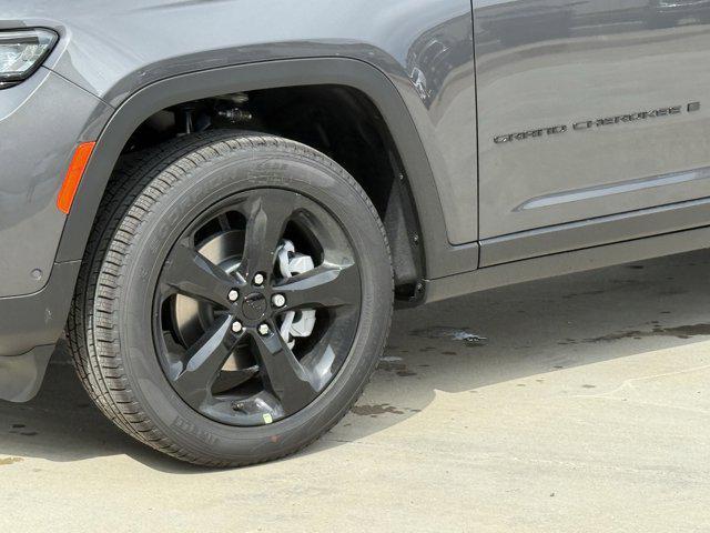 new 2025 Jeep Grand Cherokee car, priced at $44,111