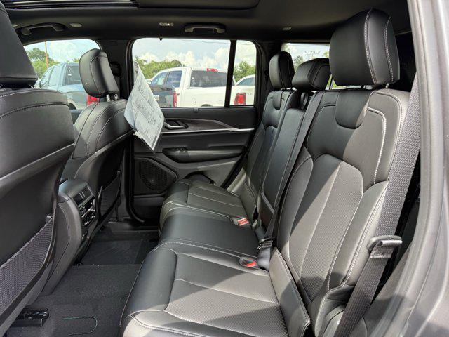 new 2025 Jeep Grand Cherokee car, priced at $44,111