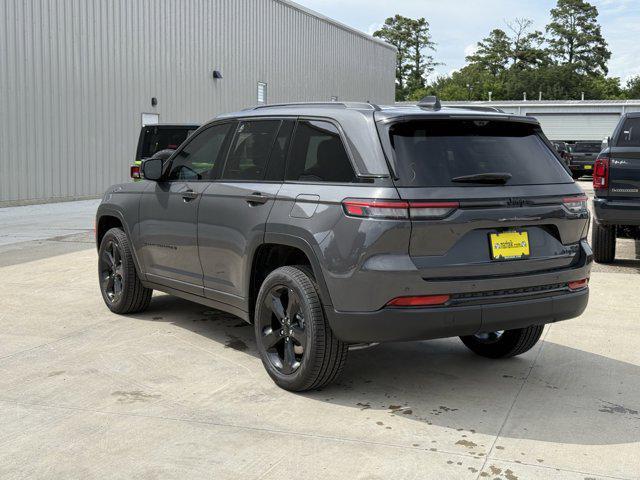new 2025 Jeep Grand Cherokee car, priced at $44,111