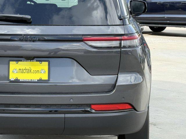 new 2025 Jeep Grand Cherokee car, priced at $35,905