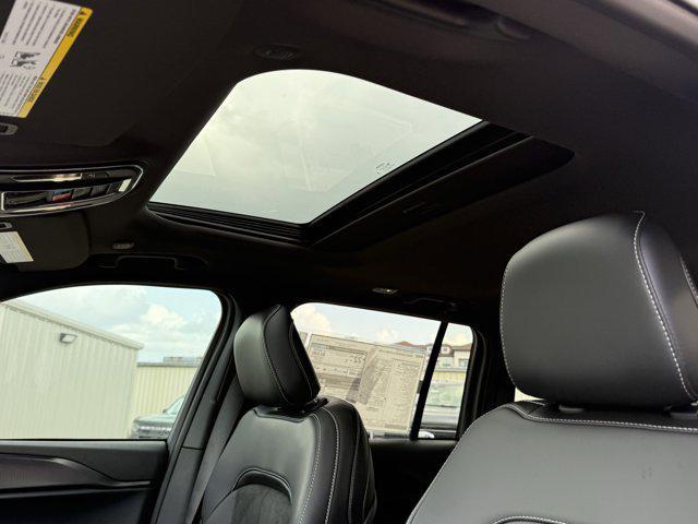 new 2025 Jeep Grand Cherokee car, priced at $35,905
