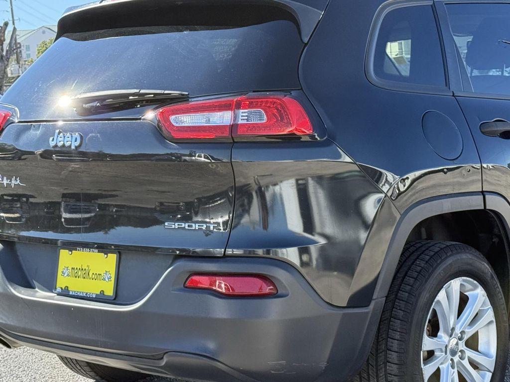 used 2015 Jeep Cherokee car, priced at $11,500