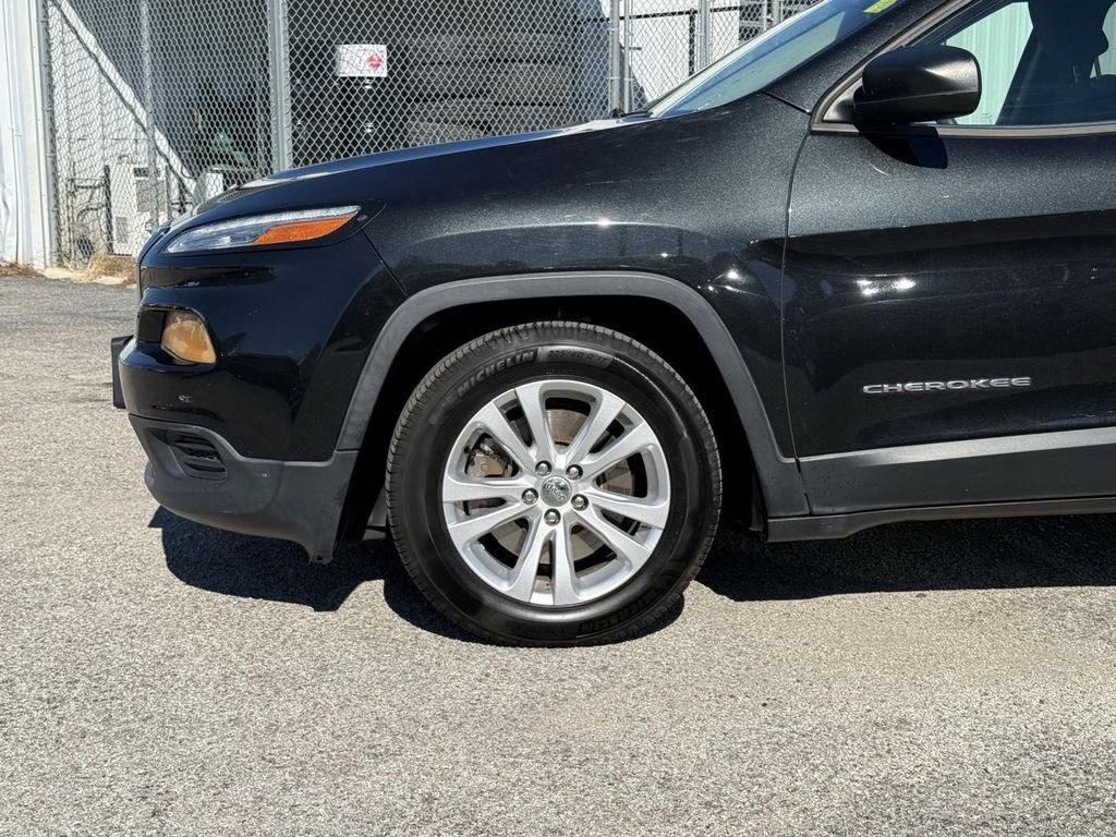 used 2015 Jeep Cherokee car, priced at $11,500