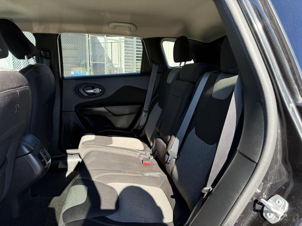 used 2015 Jeep Cherokee car, priced at $11,500