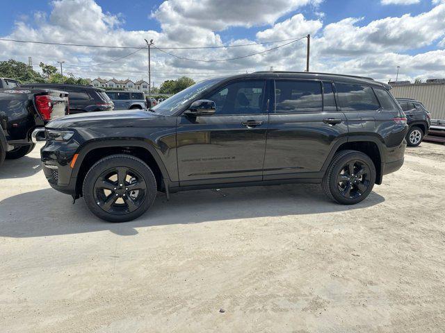 new 2024 Jeep Grand Cherokee L car, priced at $38,661