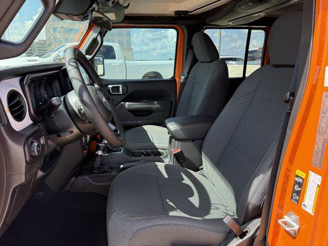 new 2025 Jeep Wrangler car, priced at $44,953