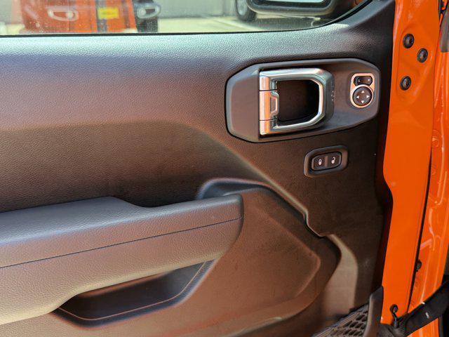 new 2025 Jeep Wrangler car, priced at $44,953
