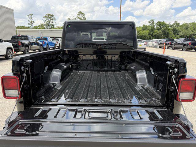 new 2025 Jeep Gladiator car, priced at $41,639