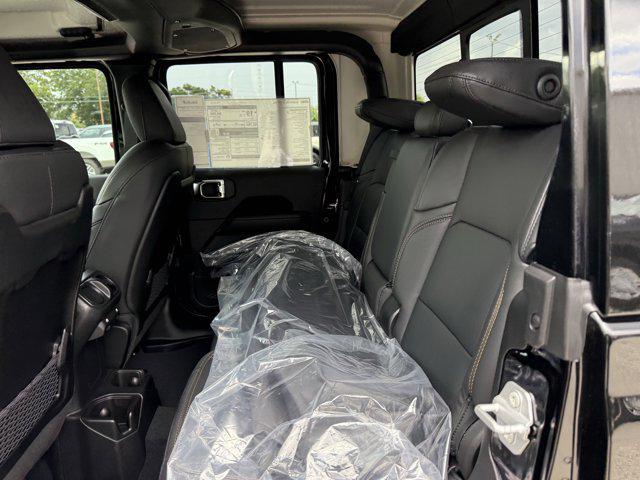 new 2025 Jeep Gladiator car, priced at $41,639