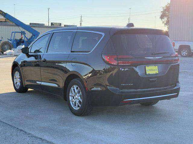 new 2025 Chrysler Pacifica car, priced at $34,143