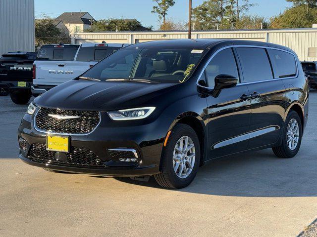 new 2025 Chrysler Pacifica car, priced at $34,143