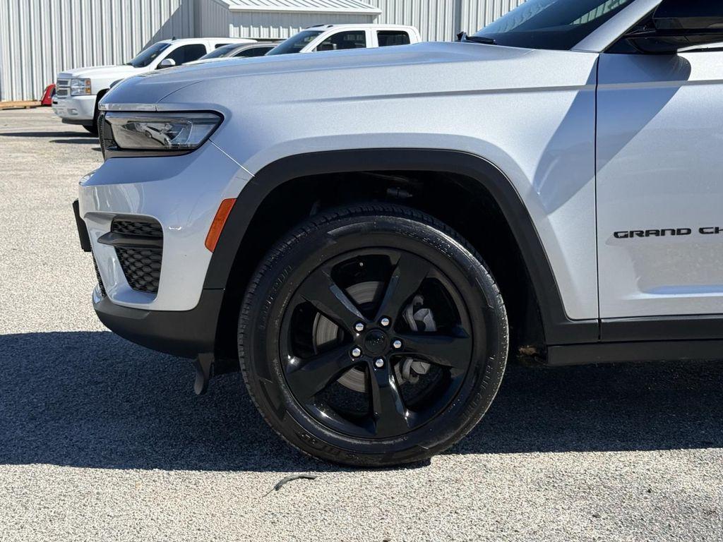 used 2022 Jeep Grand Cherokee car, priced at $29,000