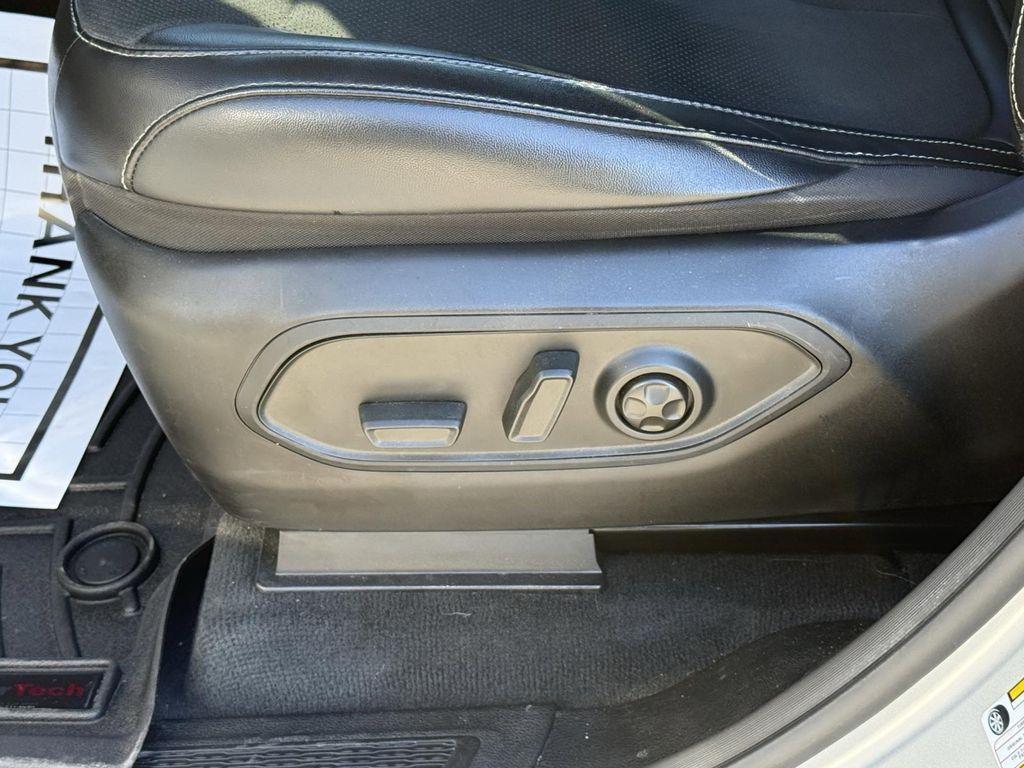 used 2022 Jeep Grand Cherokee car, priced at $29,000