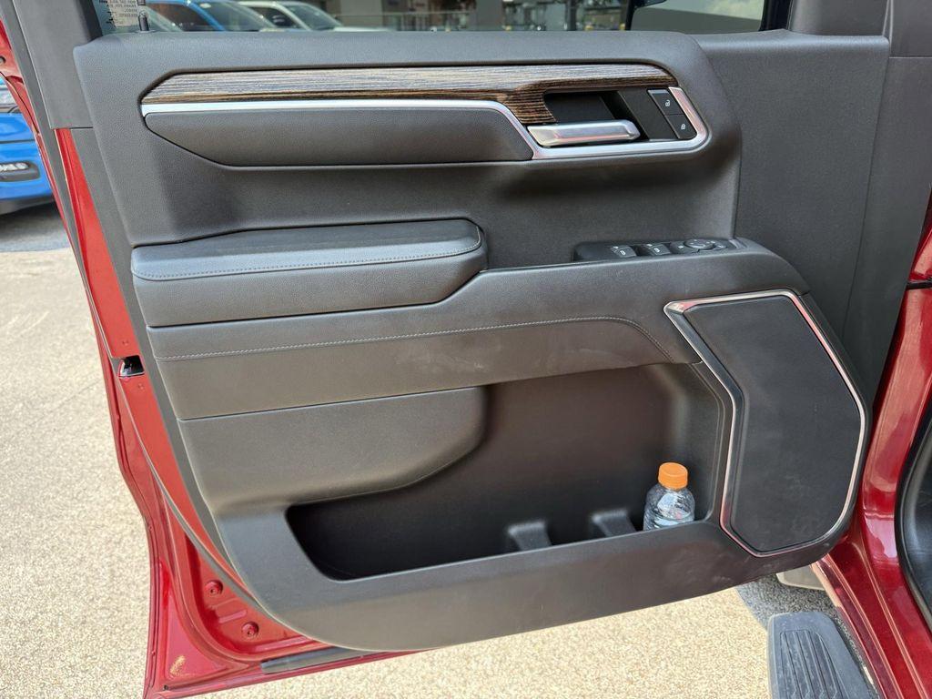 used 2022 GMC Sierra 1500 car, priced at $37,000