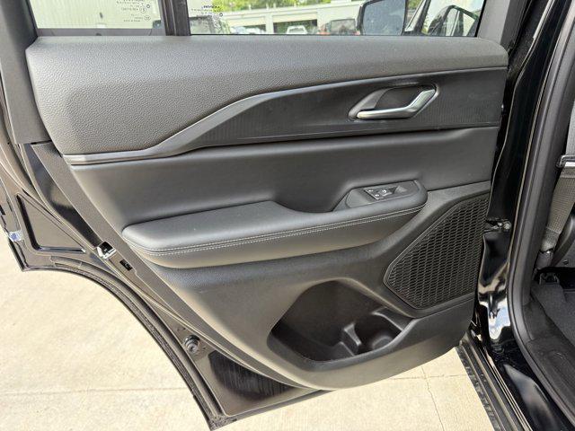 new 2025 Jeep Grand Cherokee car, priced at $35,905