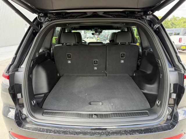 new 2025 Jeep Grand Cherokee car, priced at $35,905