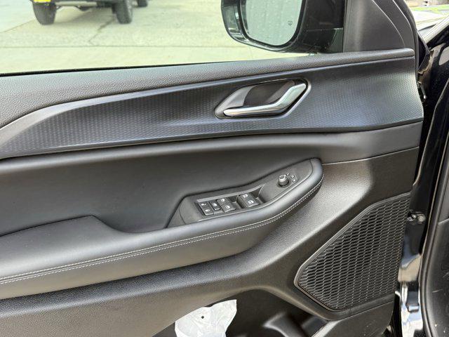 new 2025 Jeep Grand Cherokee car, priced at $35,905