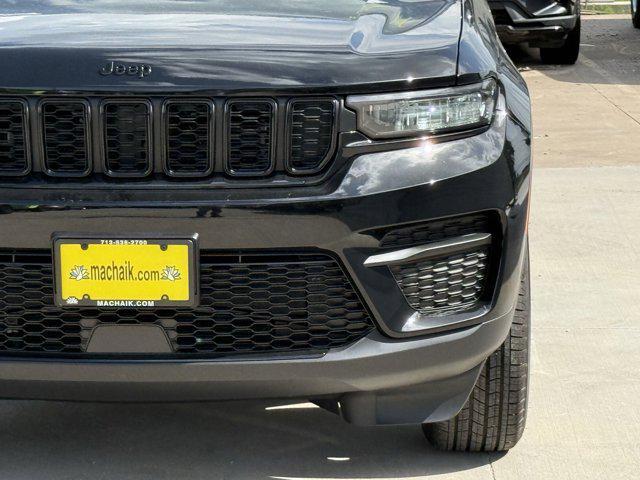new 2025 Jeep Grand Cherokee car, priced at $35,905