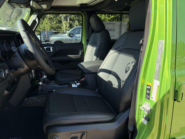 new 2025 Jeep Gladiator car, priced at $41,846