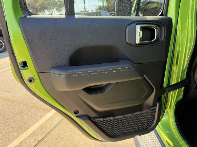 new 2025 Jeep Gladiator car, priced at $41,846