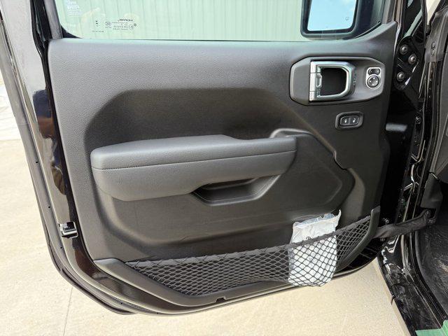 new 2025 Jeep Gladiator car, priced at $36,158