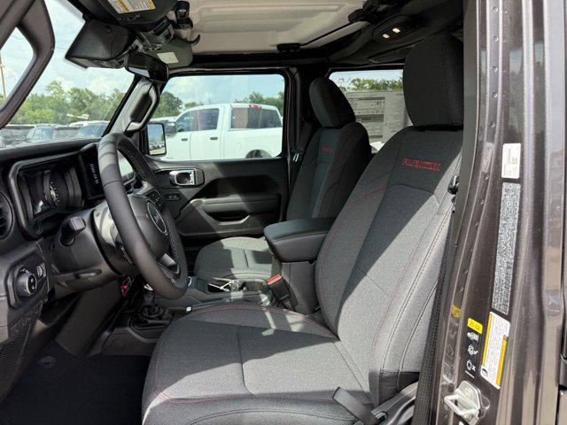 new 2025 Jeep Gladiator car, priced at $45,014