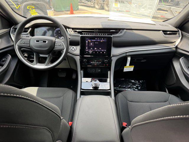 new 2025 Jeep Grand Cherokee car, priced at $29,787