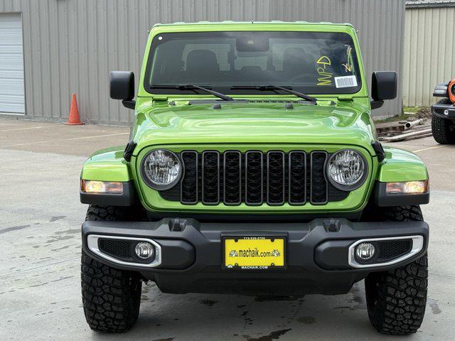 new 2025 Jeep Gladiator car, priced at $37,868