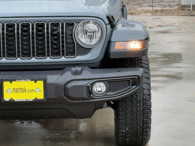 new 2025 Jeep Gladiator car, priced at $36,845