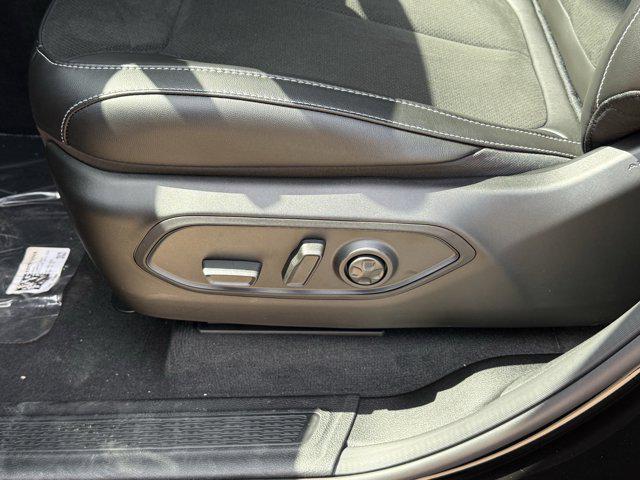 new 2025 Jeep Grand Cherokee L car, priced at $39,885