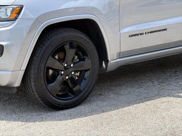 used 2015 Jeep Grand Cherokee car, priced at $16,500