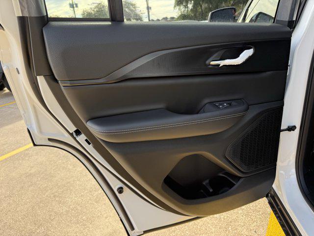 new 2025 Jeep Grand Cherokee car, priced at $39,273