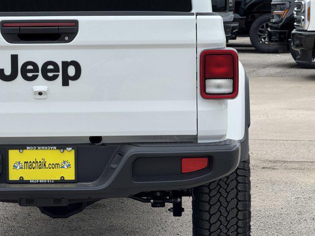 new 2025 Jeep Gladiator car, priced at $35,827