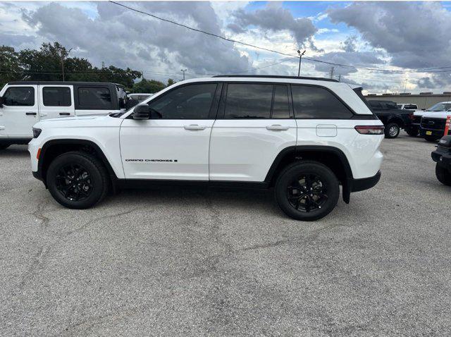 new 2024 Jeep Grand Cherokee car, priced at $35,778