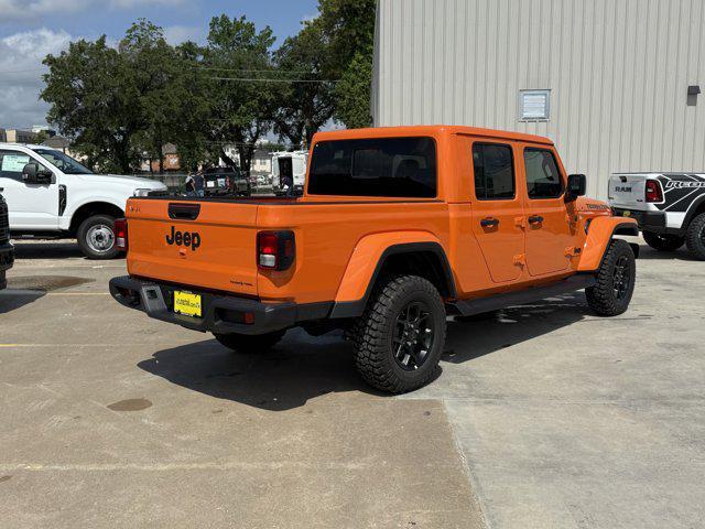 new 2025 Jeep Gladiator car, priced at $38,129