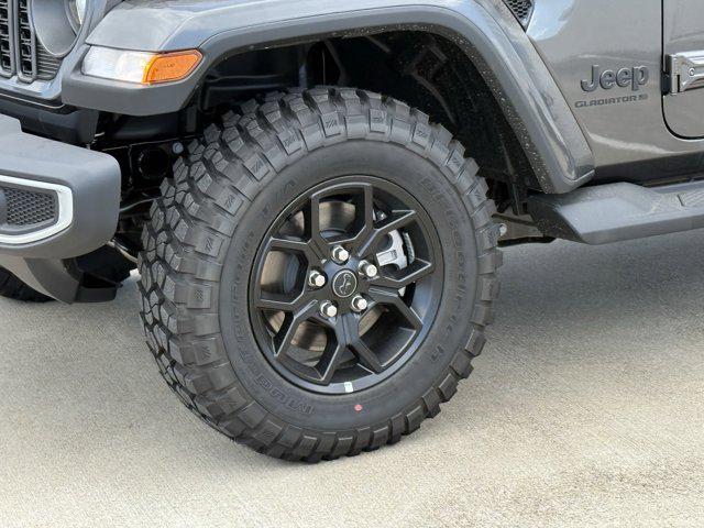 new 2025 Jeep Gladiator car, priced at $39,338