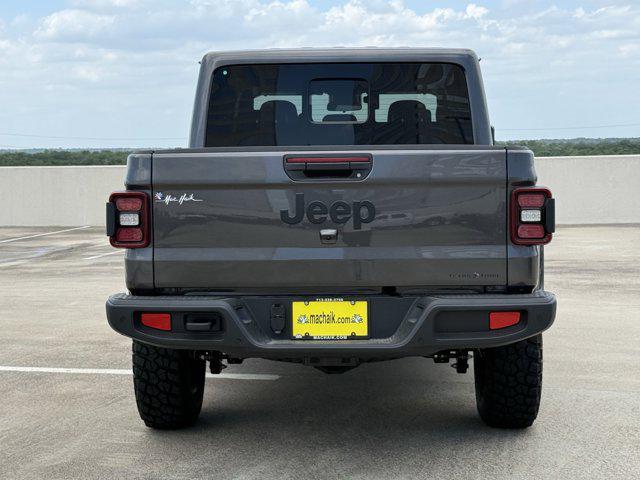 new 2025 Jeep Gladiator car, priced at $39,338
