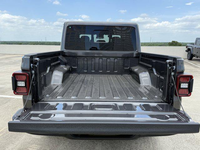 new 2025 Jeep Gladiator car, priced at $39,338