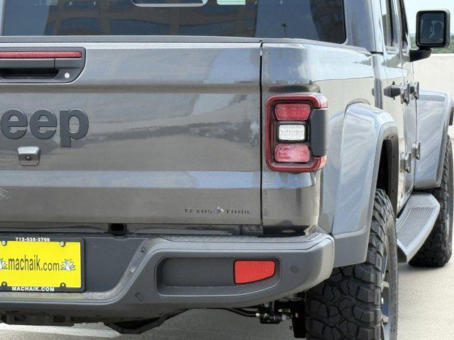 new 2025 Jeep Gladiator car, priced at $39,338