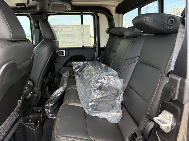 new 2025 Jeep Gladiator car, priced at $39,338