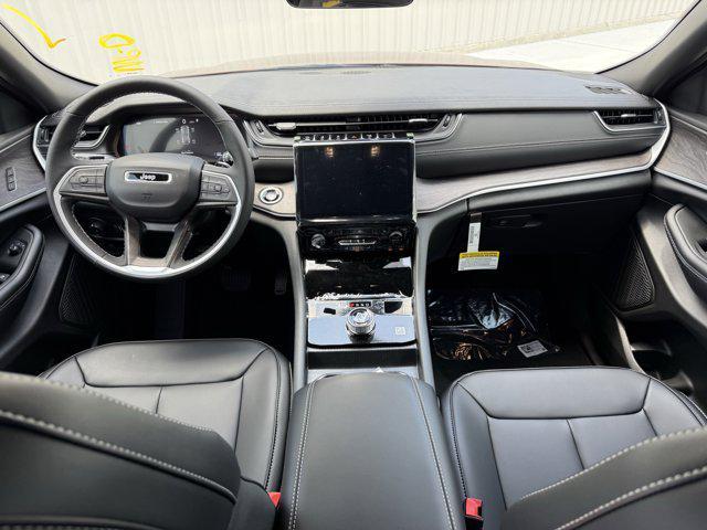 new 2025 Jeep Grand Cherokee car, priced at $39,378
